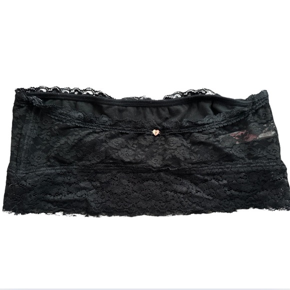 Victoria Secret All Over Lace Bandeau - Picture 2 of 3